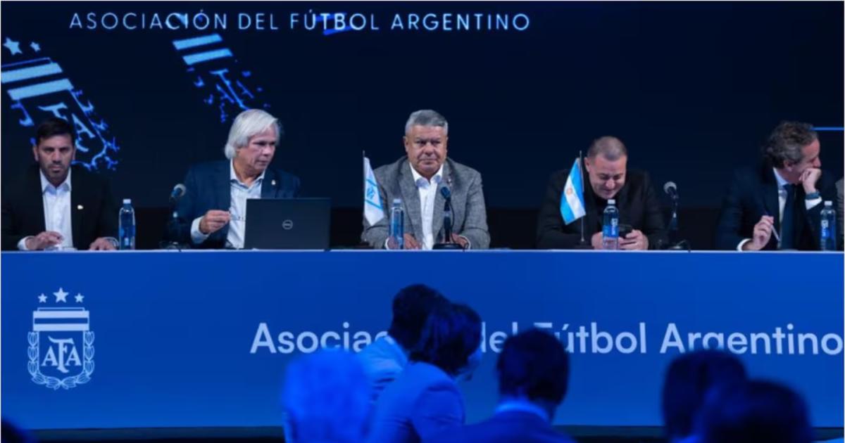 En medio del escaacutendalo de Sur Finanzas AFA sorteoacute los grupos del Torneo Apertura y Clausura 2026 de la Liga Profesional