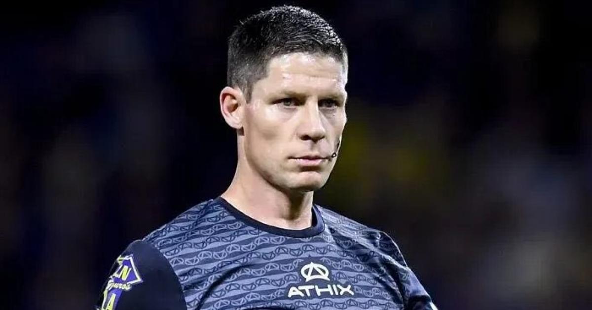 Nicolaacutes Ramiacuterez el aacuterbitro designado para dirigir la final