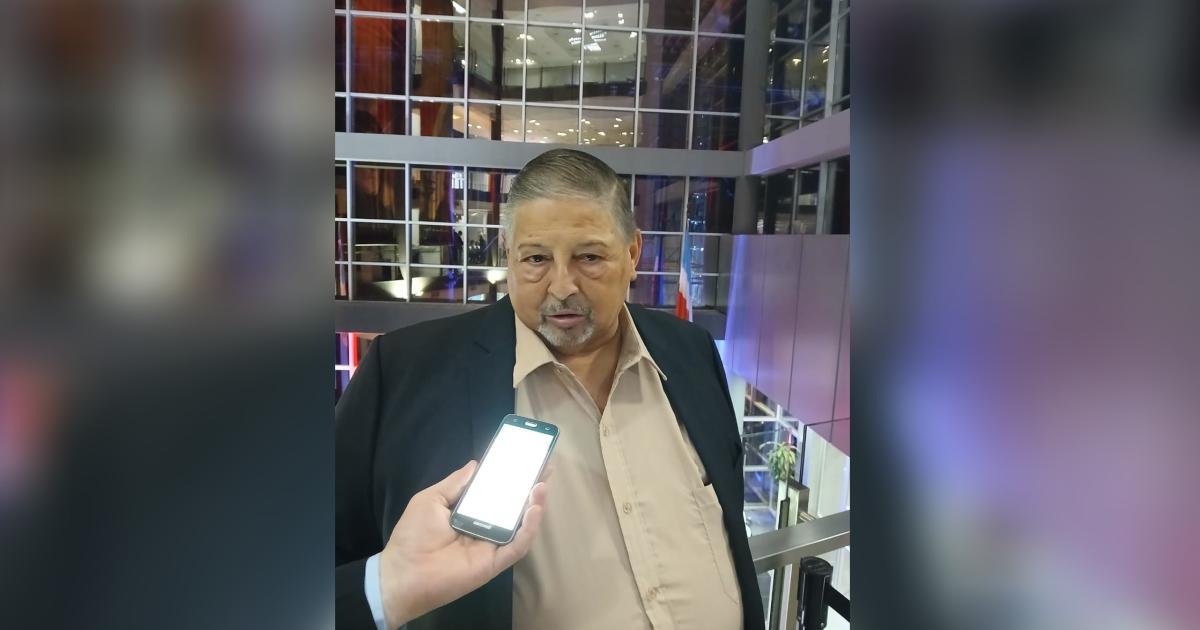 Joseacute Goacutemez tras la asuncioacuten de Eliacuteas Suaacuterez- Apostamos a la paz social y a un diaacutelogo permanente