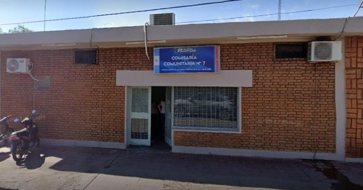 Por Facebook una joven amenazoacute a su ex con mandar a matarlo y cortarle los dedos