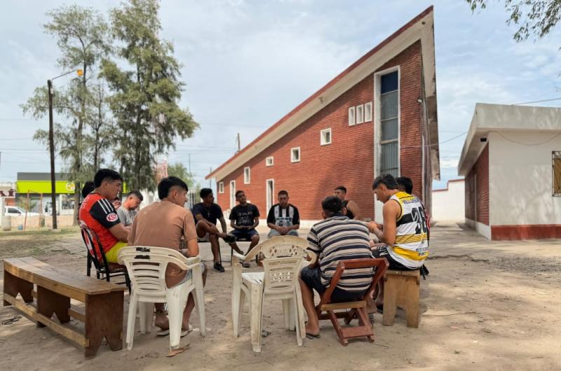 CONTENCIÓN Un enorme trabajo social se desarrolla en los Hogares de Cristo en La Banda y que est�n a cargo del padre José Pepe Di Paola