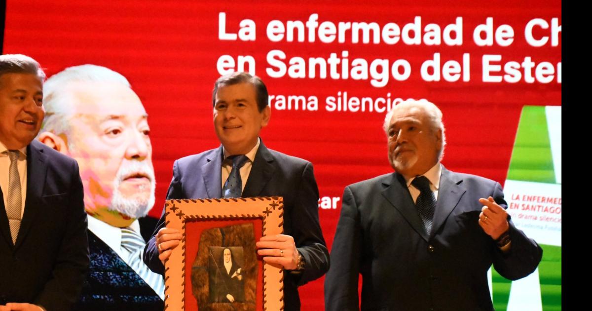 ACTO El evento se llevó a cabo pasadas las 20 de ayer en las instalaciones del Paranifo de la Universidad Nacional con una gran cantidad de pblico