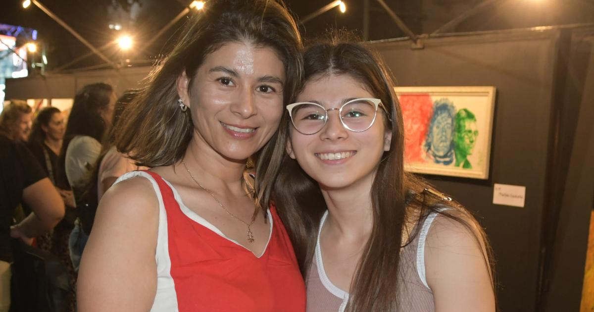 LA CIUDAD DE SANTIAGO VIVE DIacuteAS DE FIESTA