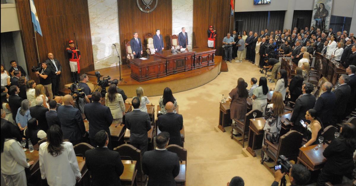 Eliacuteas Suaacuterez inicioacute su mandato con importantes anuncios para la Educacioacuten y el mundo laboral