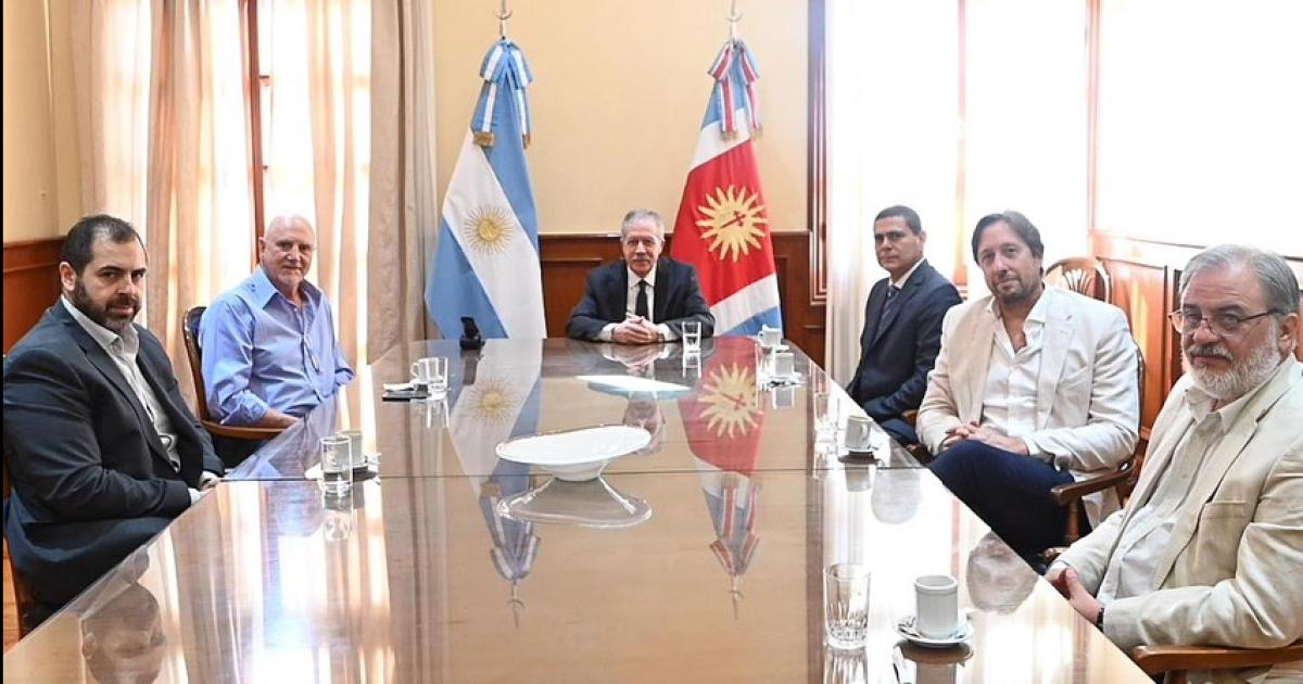 Suaacuterez avanza en cultura y produccioacuten- Reuniones con la UCA y la Fundacioacuten del Libro