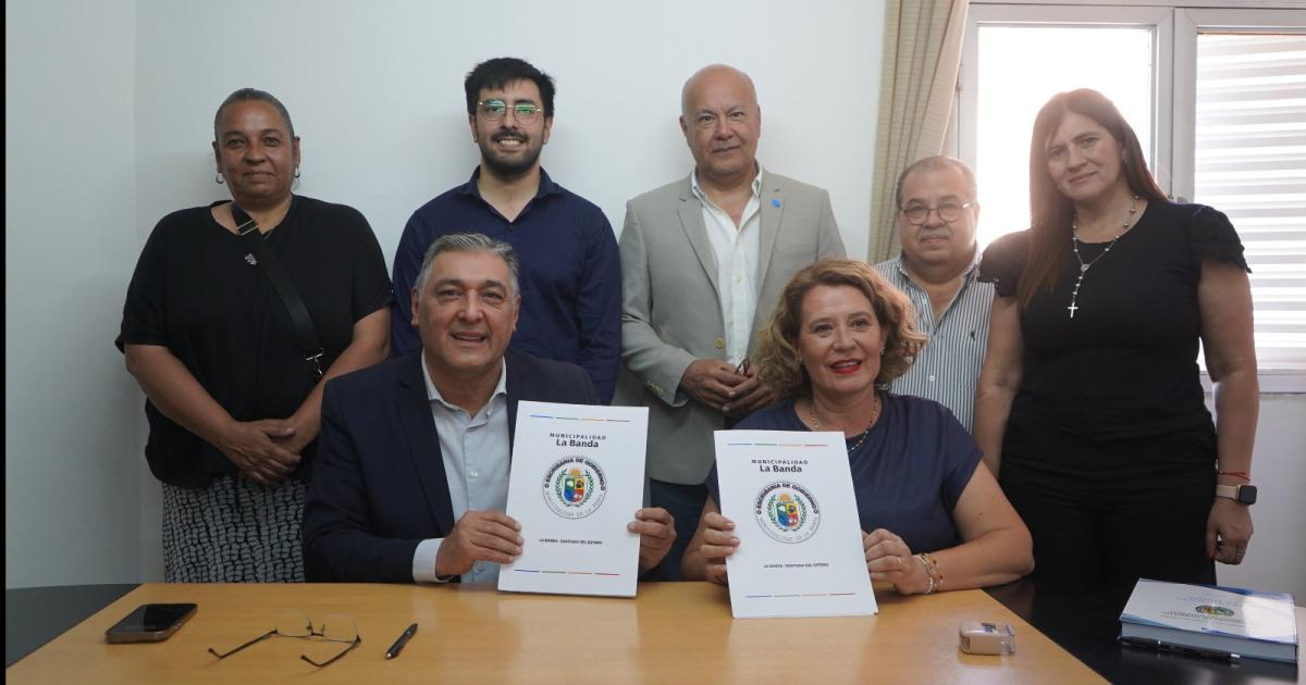 El municipio firmoacute otro convenio de cooperacioacuten con la FCEyT de la UNSE