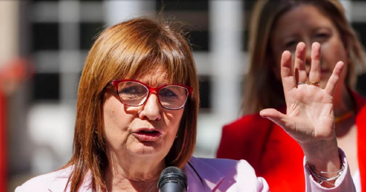 Bullrich defendioacute el liacutemite de 10 horas gremiales para delegados y pidioacute el resto a laburar