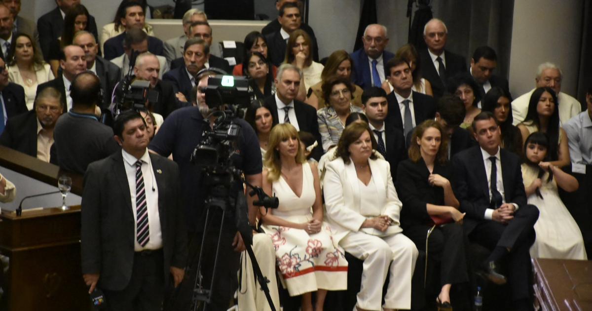 Eliacuteas Suaacuterez inicioacute su mandato con importantes anuncios para la Educacioacuten y el mundo laboral