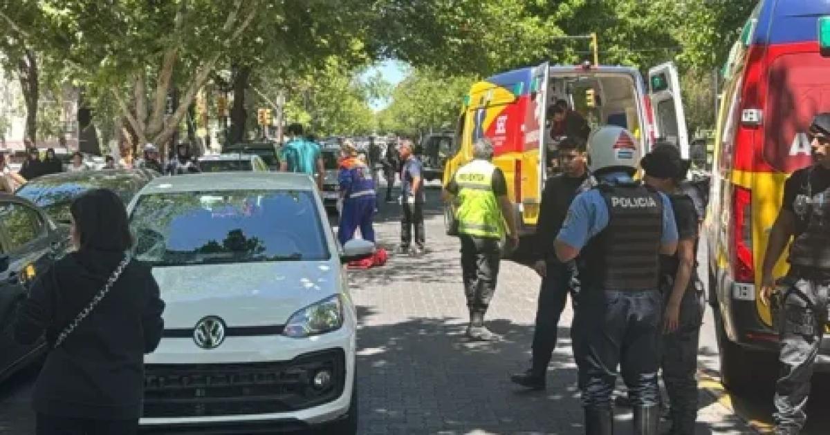 Condenaron a una jubilada por cruzar un semaacuteforo en rojo atropellar y matar a un menor de edad