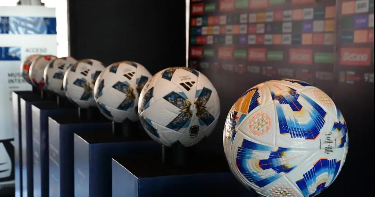 El Estadio Uacutenico Madre de Ciudades recibe las pelotas histoacutericas de siete finales