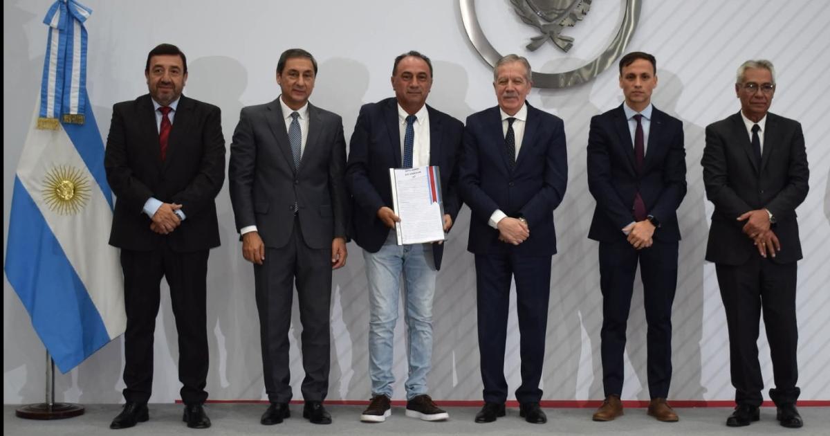 Reafirmar el crecimiento de Estacioacuten Simbolar es el desafiacuteo de Alderete