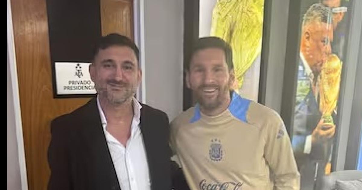 La trama detraacutes del contrato millonario para lanzar tarjetas con la imagen de Messi