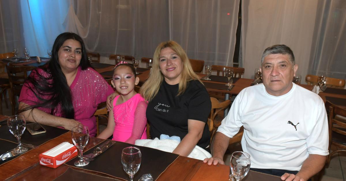 ENTREGA DE PREMIOS PERSONAJES DEL ANtildeO