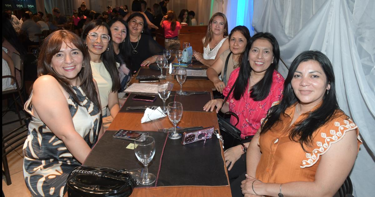 ENTREGA DE PREMIOS PERSONAJES DEL ANtildeO