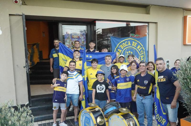 Renzi- hinchas de Boca celebraron su diacutea con una actividad solidaria
