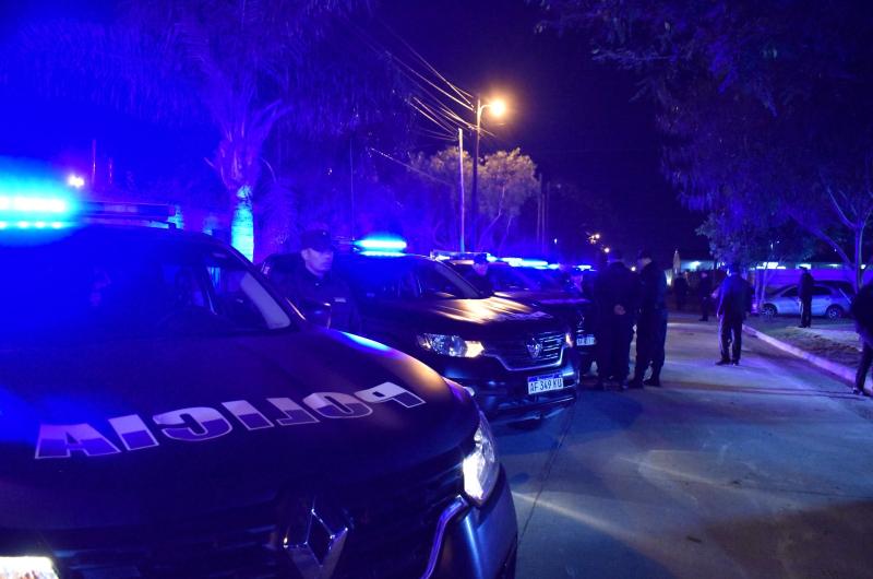 Pidioacute ayuda a la policiacutea porque su esposo un oficial la agredioacute 