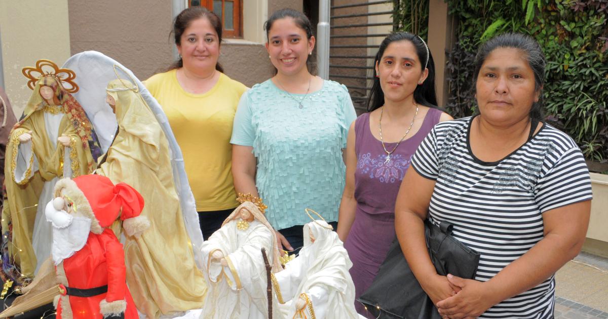 LOS PESEBRES INSPIRAN EL ESPIacuteRITU NAVIDENtildeO