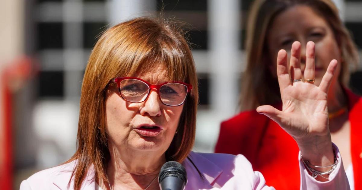Bullrich acusoacute de mafioso a Chiqui Tapia y lo denuncioacute ante el Comiteacute de Eacutetica de la CONMEBOL