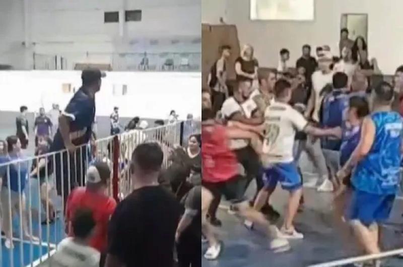 VIDEO  Golpes empujones y gritos- una feroz batalla campal arruinoacute un partido de fuacutetbol infantil