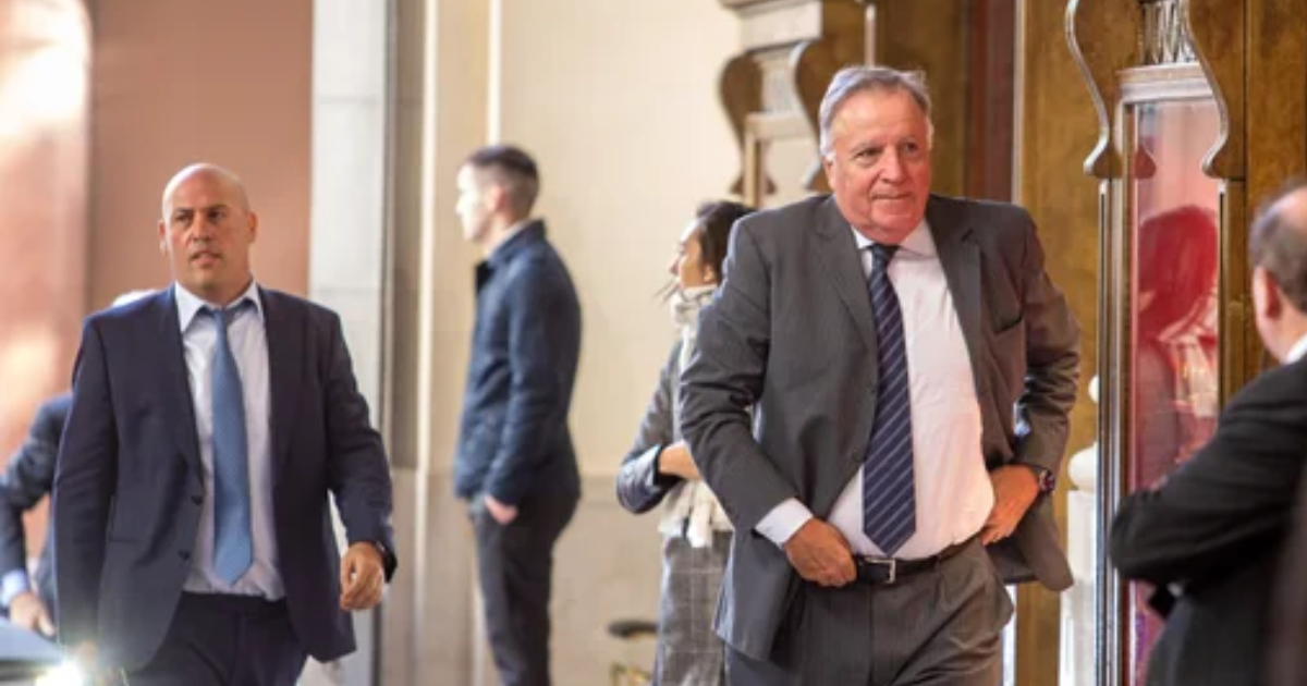 El presidente del Banco Nación Daniel Tillard y detrs el vicepresidente del Banco Nación Darío Wasserman