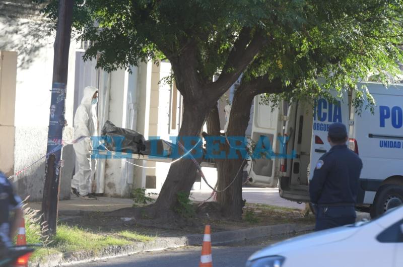 Barrio Centenario- investigan la muerte de un gendarme de 21 antildeos en una vivienda