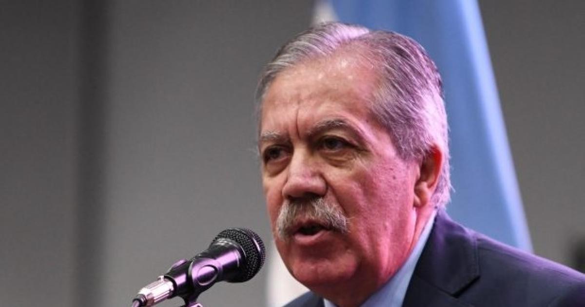 El gobernador Eliacuteas Suaacuterez firmoacute un decreto para reforzar el control del gasto administrativo