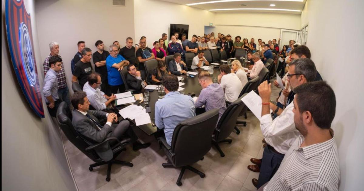 Confirman acefaliacutea de San Lorenzo tras una reunioacuten