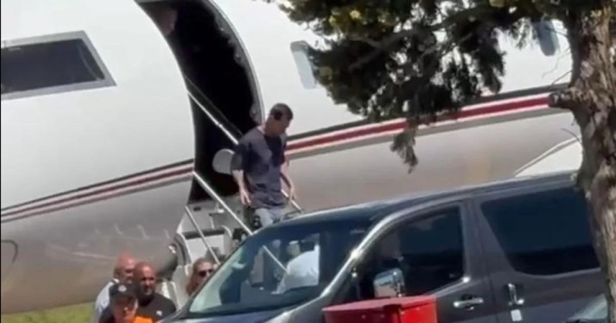 Messi llegoacute al paiacutes para pasar las fiestas con su familia en Rosario