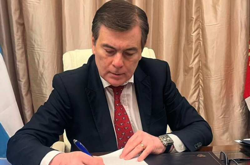 El senador Gerardo Zamora anunció la presentacipon de su proyecto a través de las redes sociales