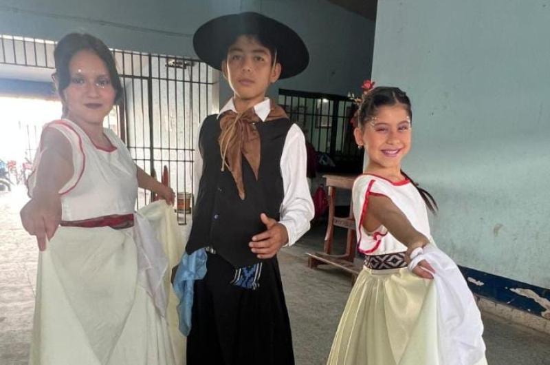 En Quimiliacute se viviraacute mantildeana la magia de la danza y el canto popular