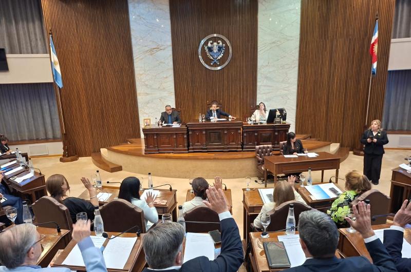 Designan Fiscal General del Ministerio Puacuteblico a Olga Mariela Bitar de Papa