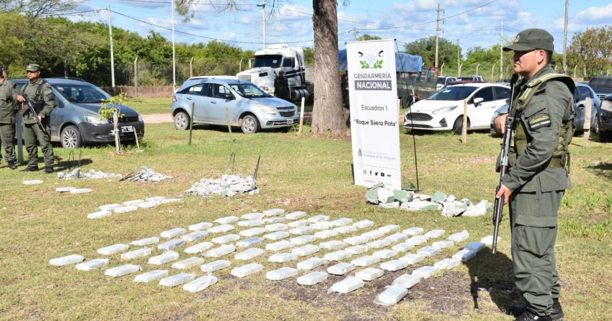 GUERRA NARCO- Los investigadores misioneros deslizaron anoche que la balacera guardaba estrecha relación con los 90 kilos de cocaína incautados a Kalenok entre Santiago y Chaco