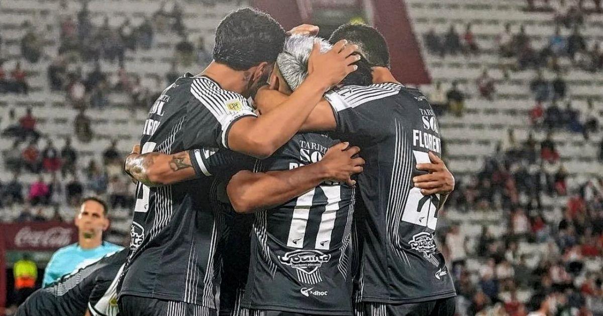 Central Coacuterdoba anuncioacute que los socios no pagaraacuten entrada en 2026