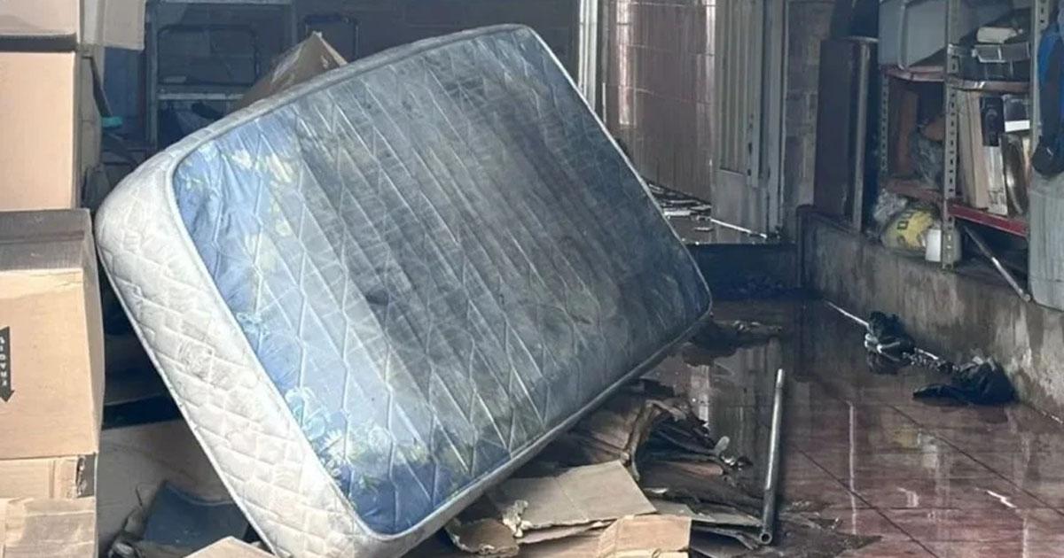 Llegoacute borracho e incendioacute la casa con su padre de 72 antildeos adentro