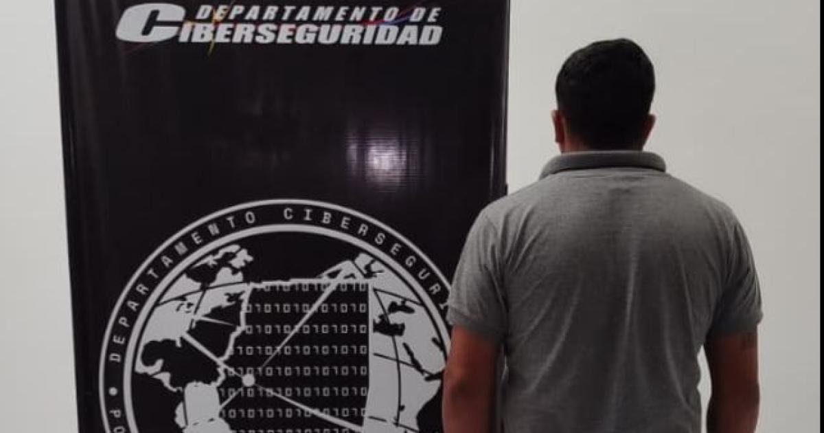 Caen dos cordobeses acusados de estafar a traveacutes de Facebook