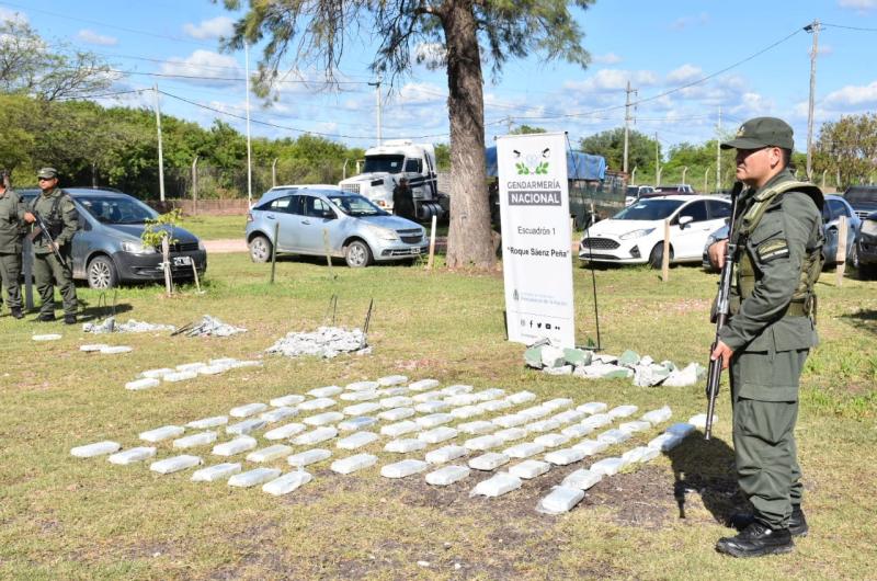 GUERRA NARCO- Los investigadores misioneros deslizaron anoche que la balacera guardaba estrecha relación con los 90 kilos de cocaína incautados a Kalenok entre Santiago y Chaco