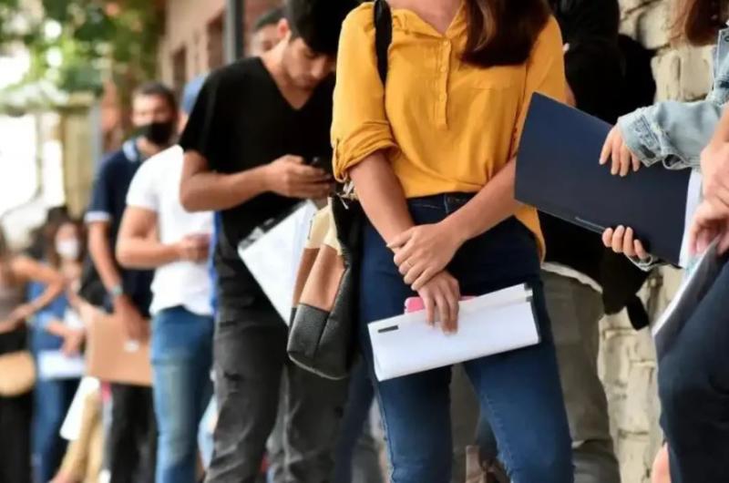 El desempleo descendioacute al 66-en-porciento- en el tercer trimestre con maacutes empleo informal
