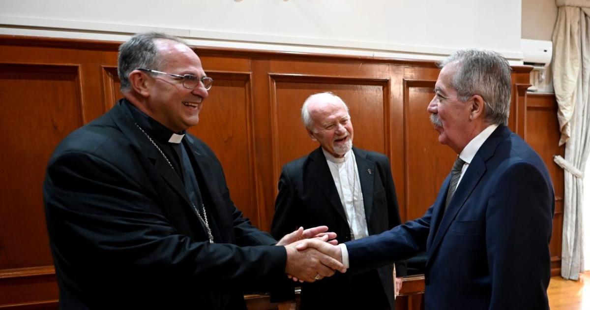 DIÁLOGO Abordaron una agenda de trabajo com�n entre Provincia e Iglesia