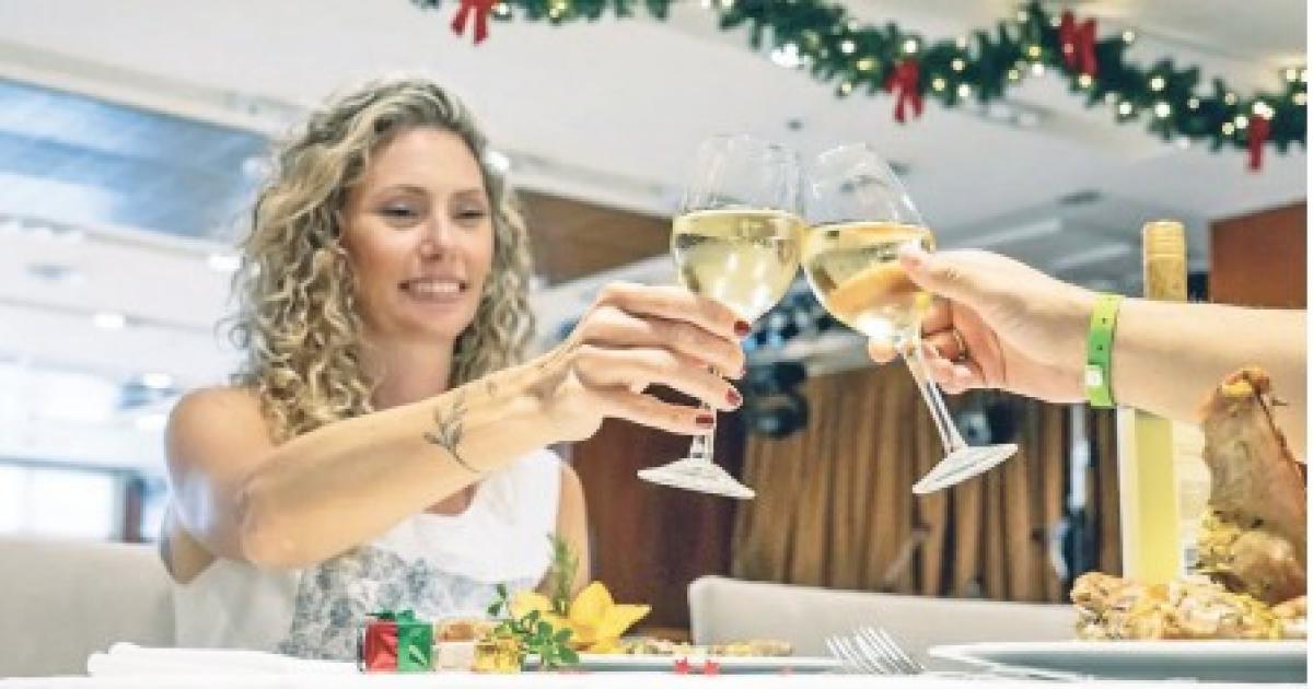 Fiestas para compartir en familia en Gran Ameacuterian Carlos V de Termas de Riacuteo Hondo