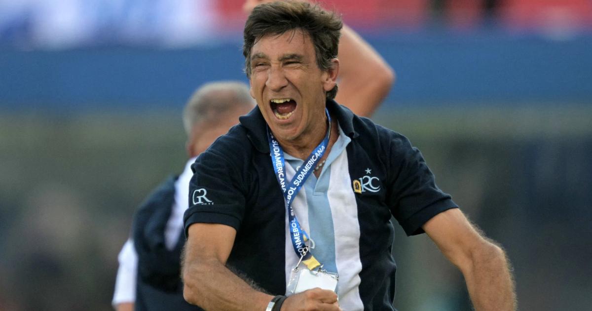 Gustavo Costas acordoacute su continuidad en Racing