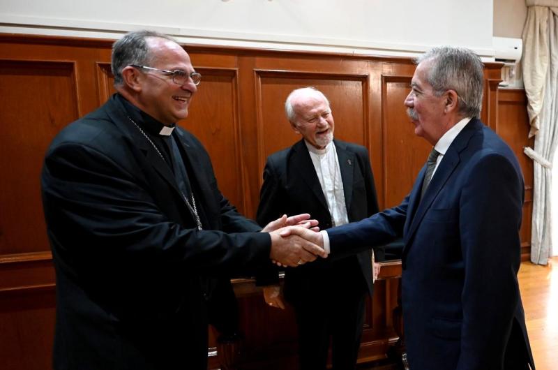 DIÁLOGO Abordaron una agenda de trabajo com�n entre Provincia e Iglesia