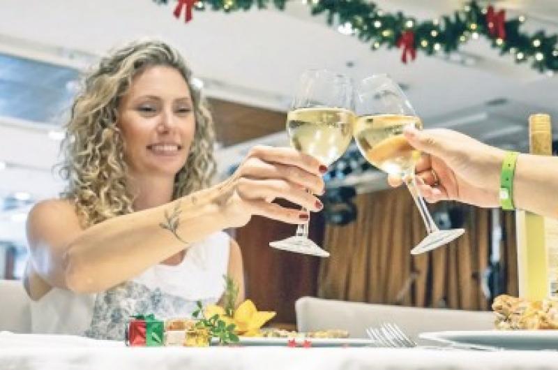 Fiestas para compartir en familia en Gran Ameacuterian Carlos V de Termas de Riacuteo Hondo