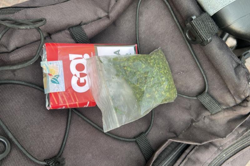 Adolescente y novia de 14 paseaban con droga por la Plaza Libertad