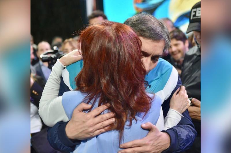 Maacuteximo Kirchner agradecioacute el acompantildeamiento a Cristina durante su internacioacuten 