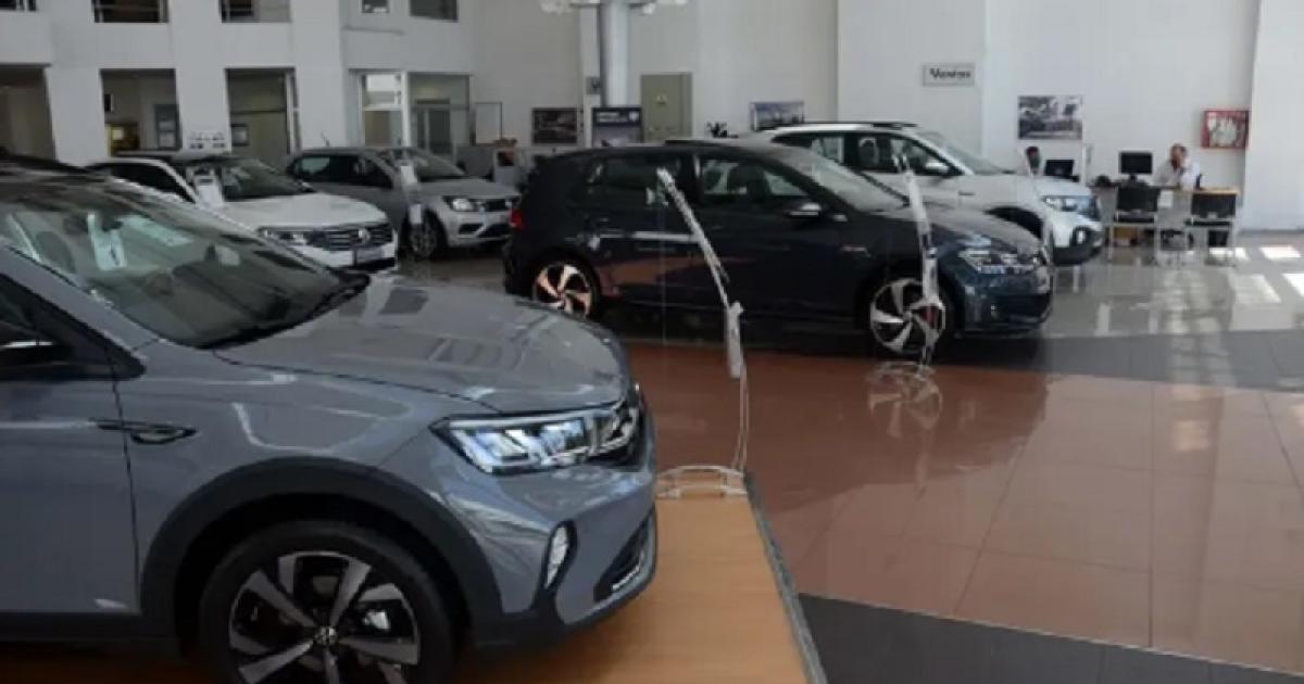 La financiacioacuten de 0km y usados cayoacute a miacutenimos anuales