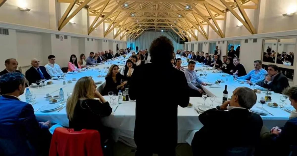 Milei haraacute el balance del 2025 y proyectaraacute el 2026 con el gabinete