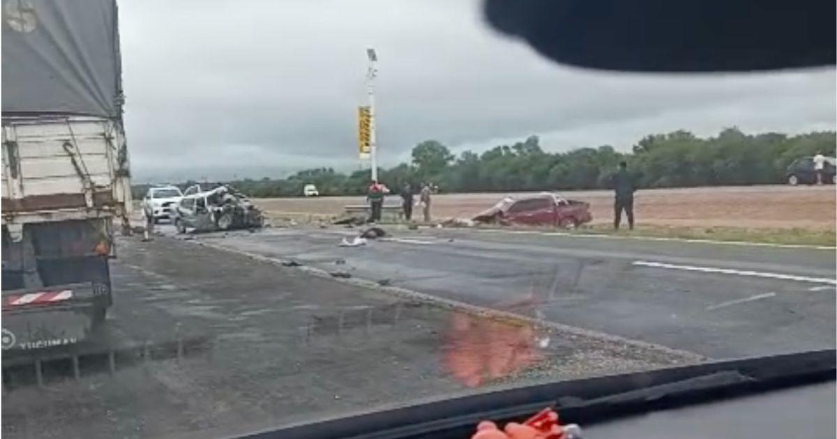Impactante choque frontal en la ruta entre Santiago del Estero y Termas dejoacute cinco viacutectimas fatales