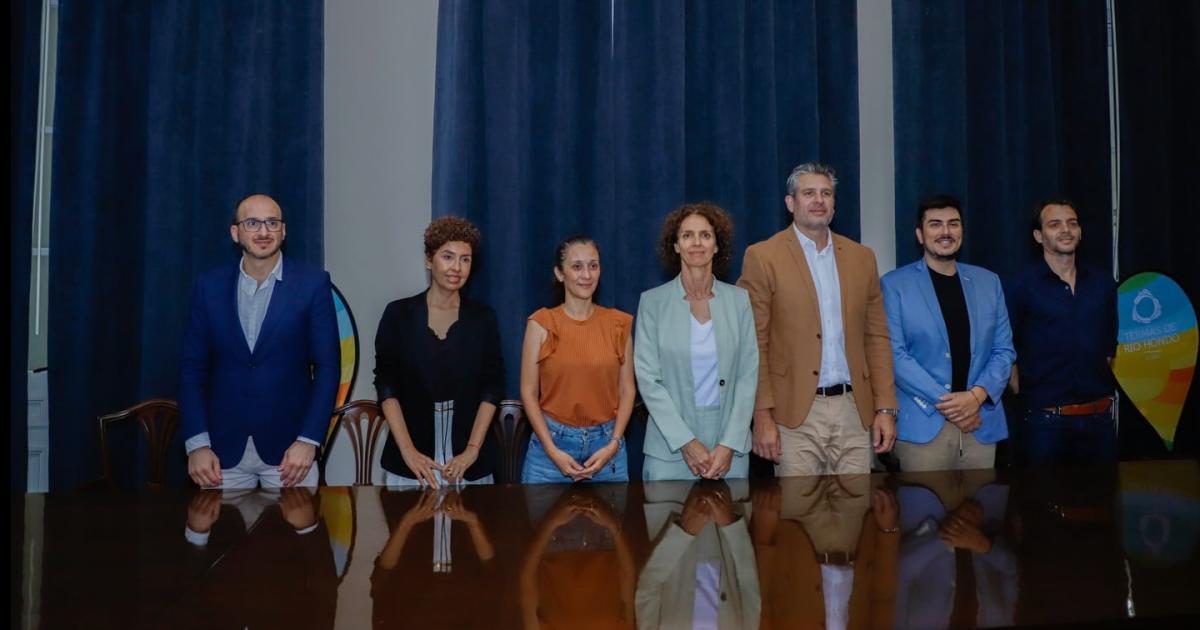 Las Termas presentoacute la temporada de verano 26 en el Foacuterum capitalino