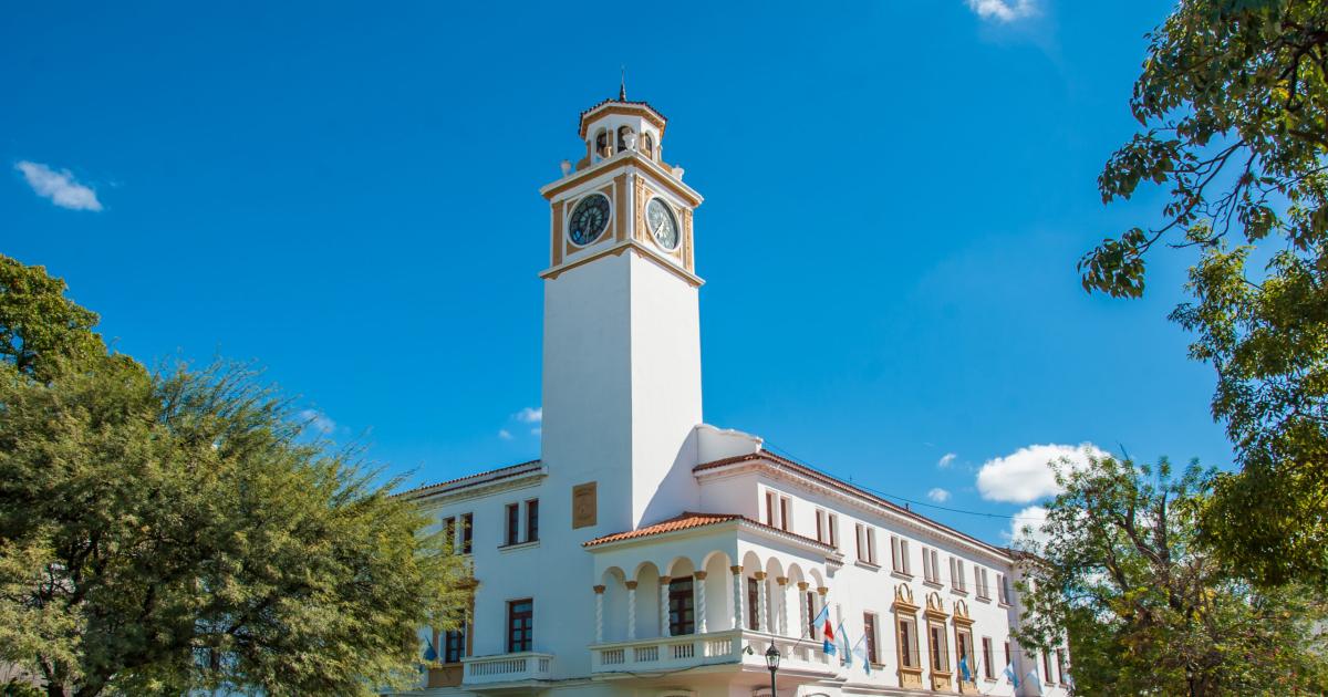 El Gobierno provincial decretoacute asueto administrativo para los diacuteas 24 y 31