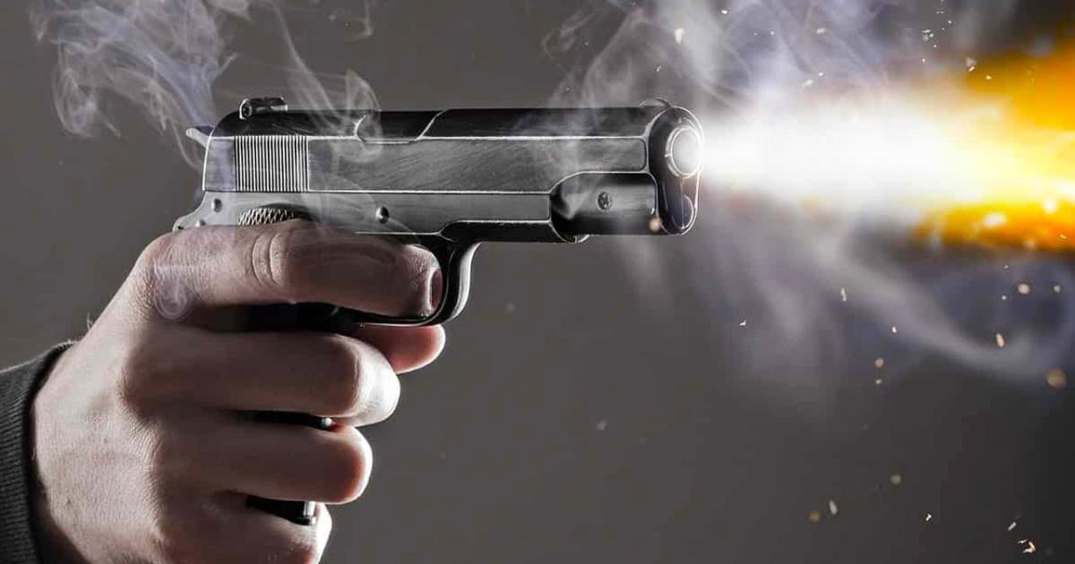 Conmocioacuten en Pinto- una joven fue baleada por su expareja un policiacutea que ya fue detenido